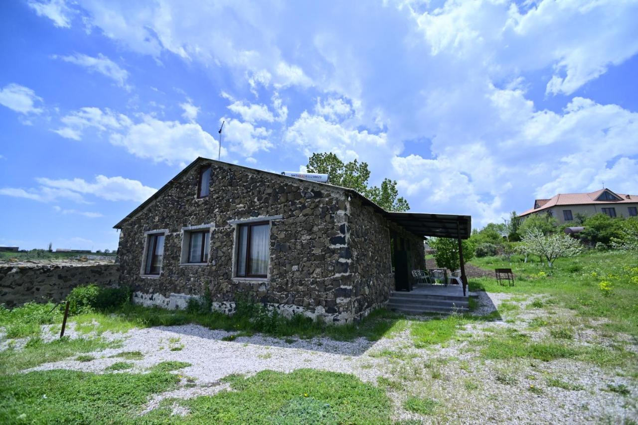Sevan Tarsus Guesthouse Tsovazard المظهر الخارجي الصورة